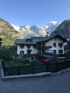 Maison Laurent, Courmayeur